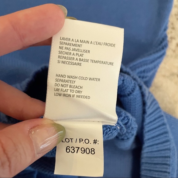 Tribal Blue V-neck 3/4 Sleeved Knit Sweater Size Small - Picture 8 of 9